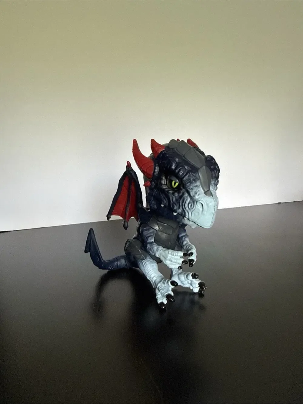 WowWee Fingerlings Untamed Dragon Shockwave Interactive Toy Figure Blue Red Horn